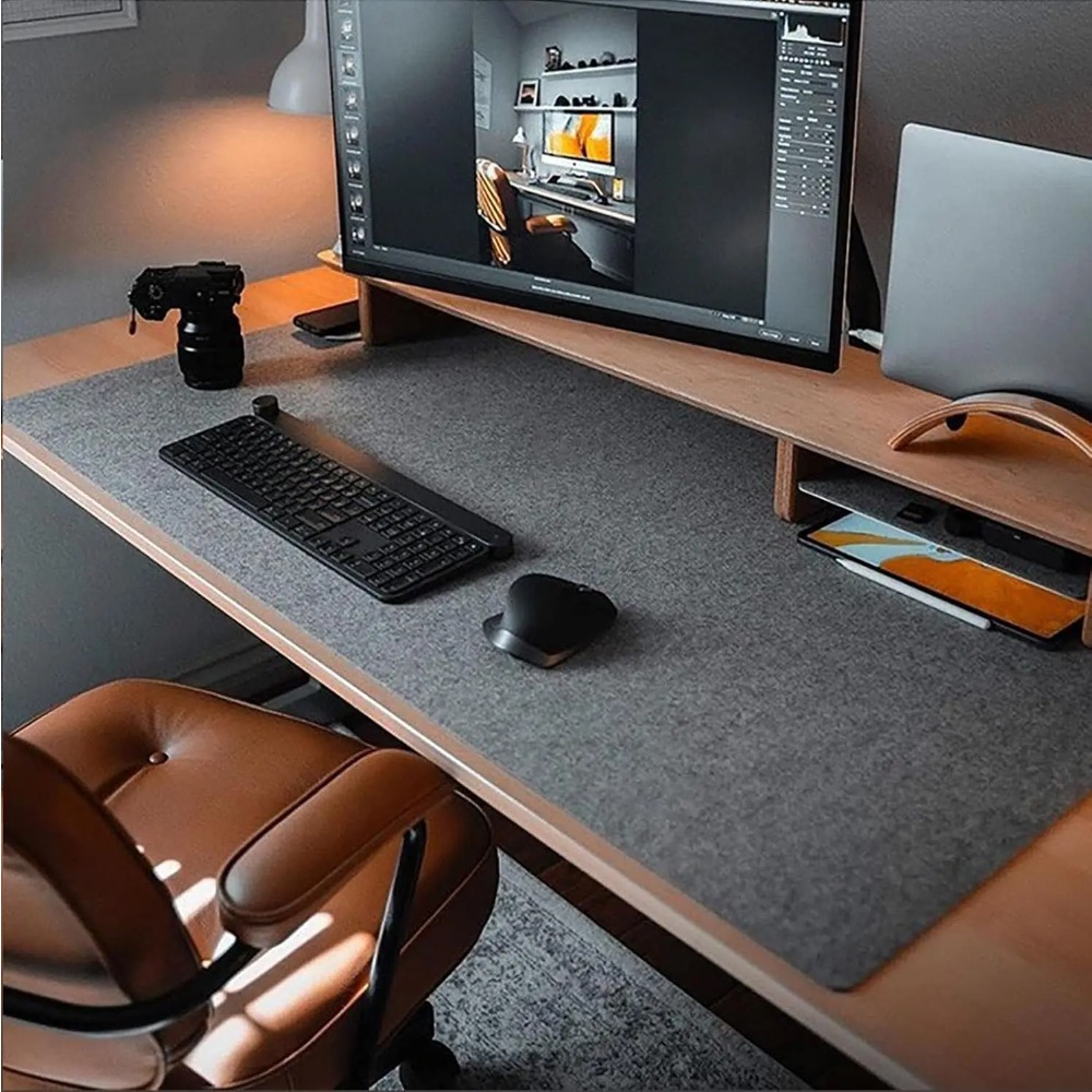 Desk Setup Rug - แผ่นรองโต๊ะทำงาน แผ่นรองคอมพิวเตอร์สำหรับโต๊ะทำงาน (31.5x15.7 นิ้ว) แผ่นรองเมาส์และคีย์บอร์ดขนาดใหญ่ ทำจากผ้าสักหลาด
