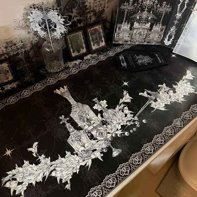 Desk Setup Rug - แผ่นรองเมาส์ลายอาคารโกธิค Divine Realm ขนาดใหญ่พิเศษ สีดำเข้ม แผ่นรองคีย์บอร์ดสำหรับเกม