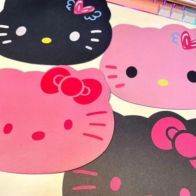 แผ่นรองเมาส์ลายการ์ตูนเฮลโลคิต - Desk Setup Rug บทวิจารณ์และราคา